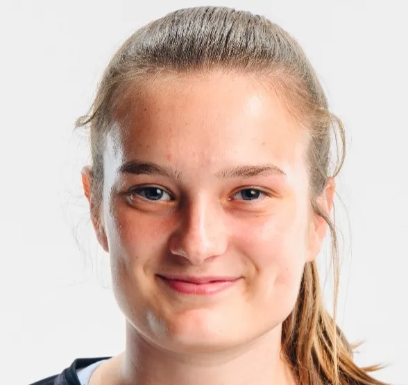 Hannah poulter photo 