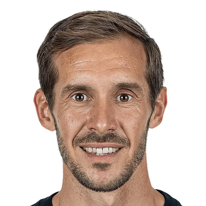 Julian Schuster photo 