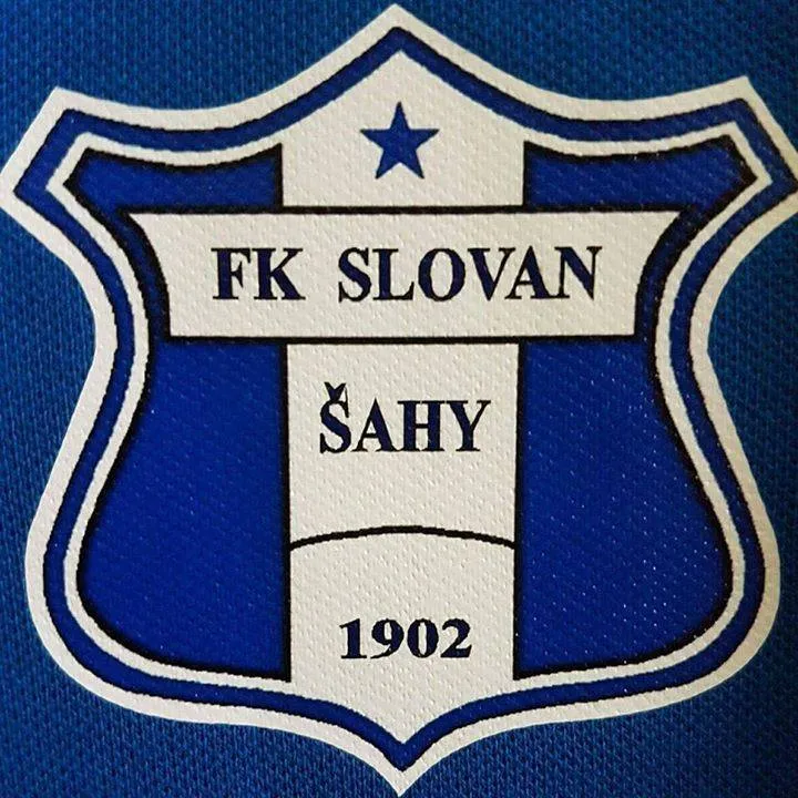 Slovan Sahy logo