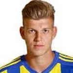 Dominik Sandal photo 