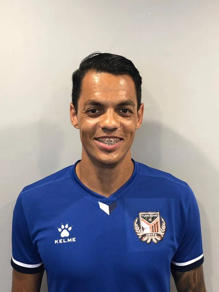 Maicon·Festa Santana photo 